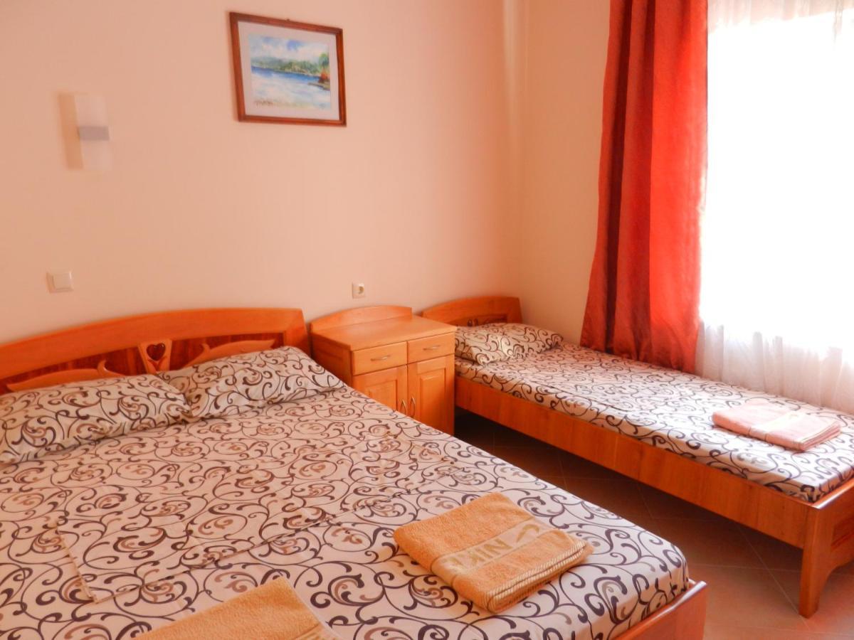 הרצג-נובי Guest House Villa Leonardo מראה חיצוני תמונה